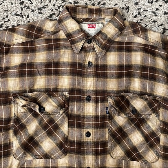 Levi's Long Sleeve Brown Plaid Lightweight Flannel Button Down Shirt Men's Small - Picture 4 of 11